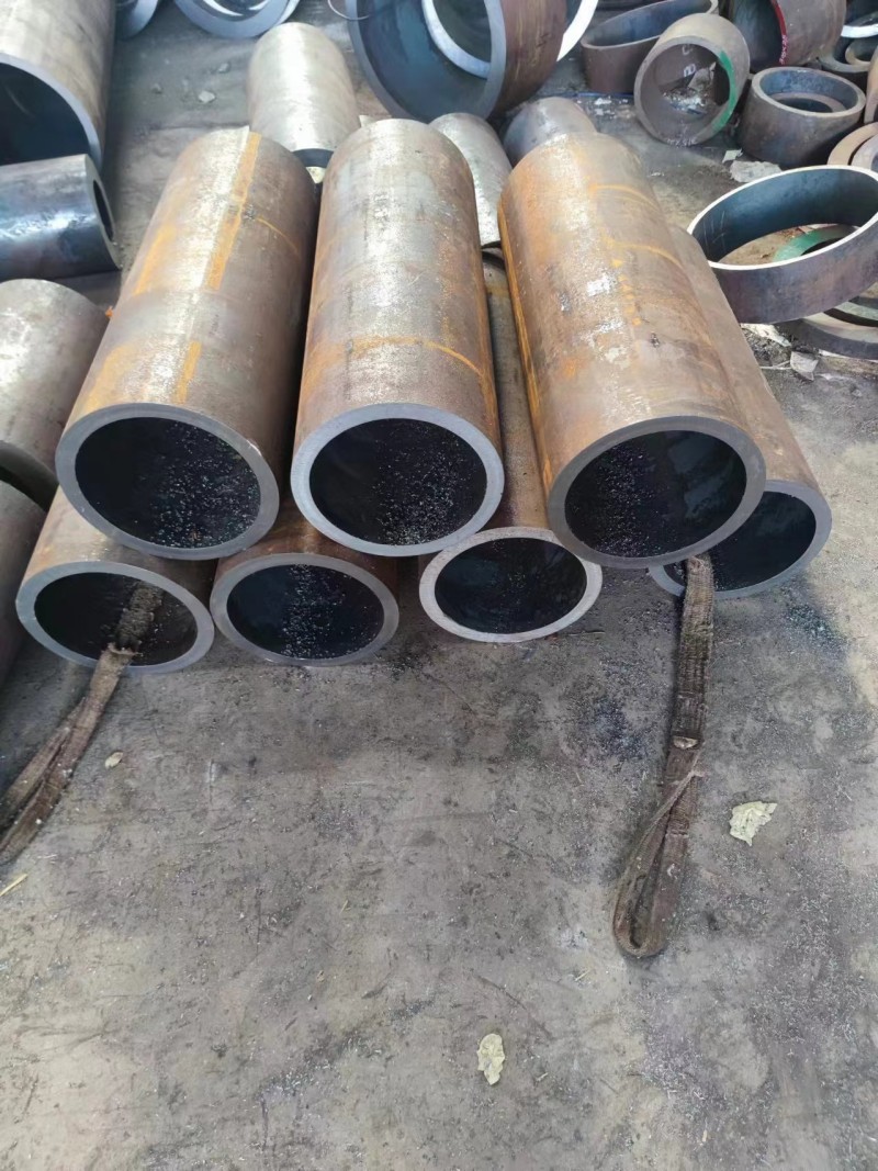 岚山岚山岚山12Cr1MovG无缝钢管切割